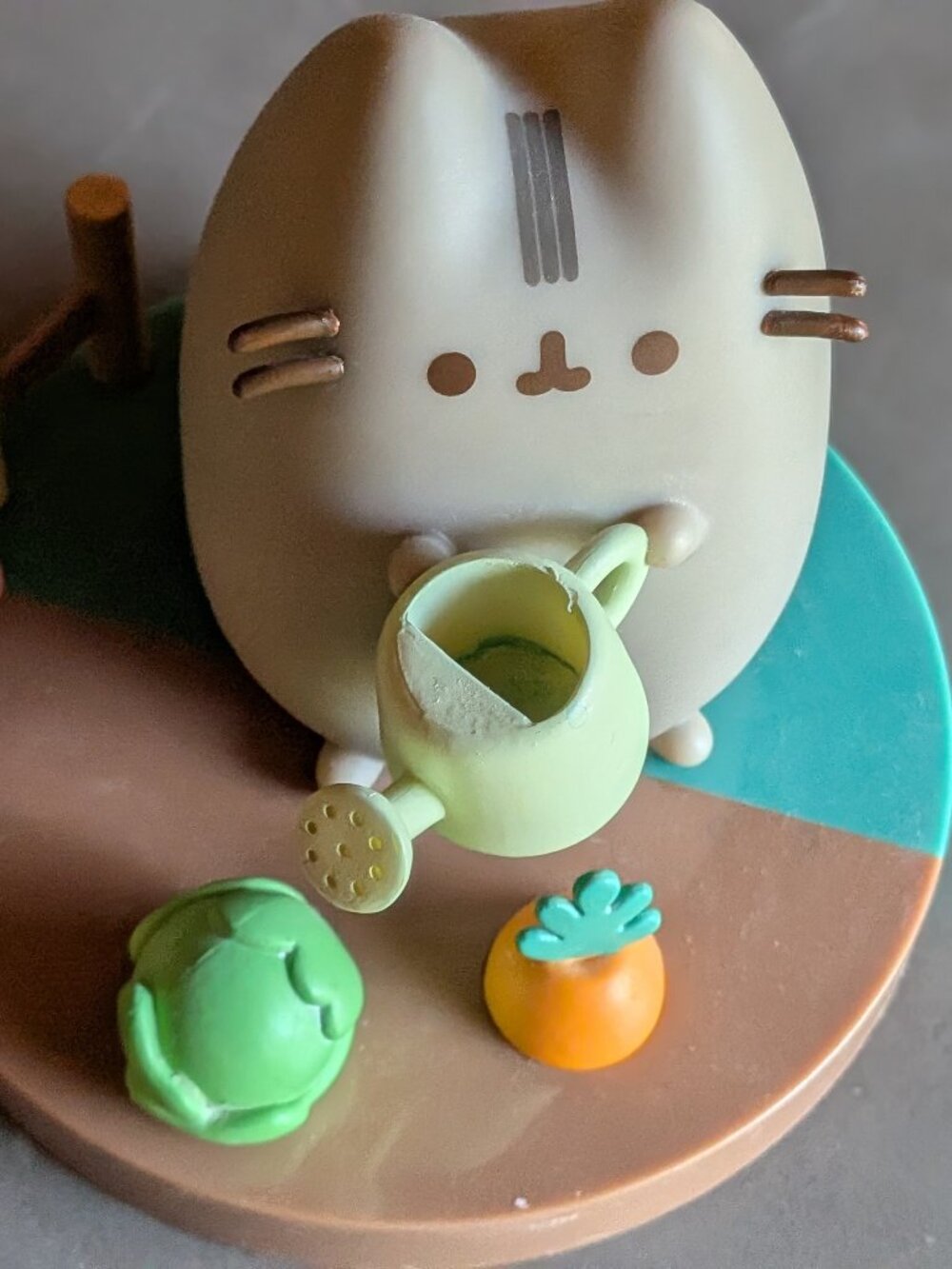 Pusheen Gardening Vinyl Figure – Limited Edition Pusheen Box Spring 2022